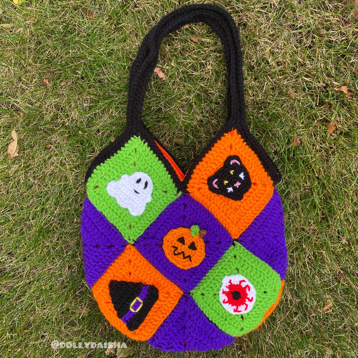 Spooky crochet bag