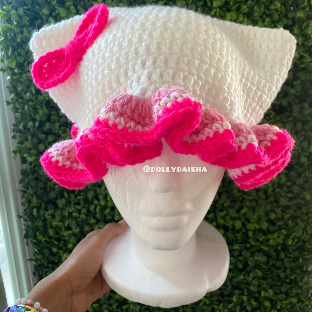 Ruffle cat beanie w/bow