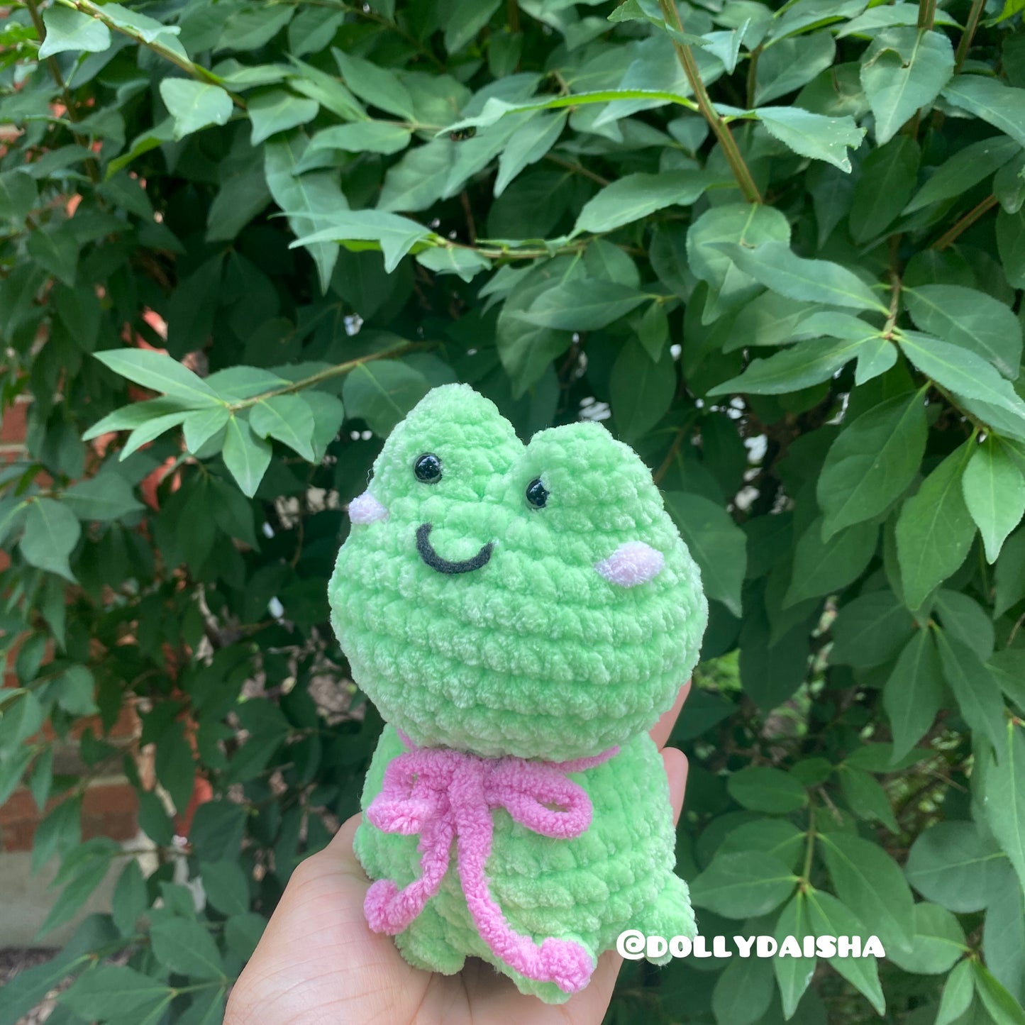 Sitting Frog with bow plushie 5in