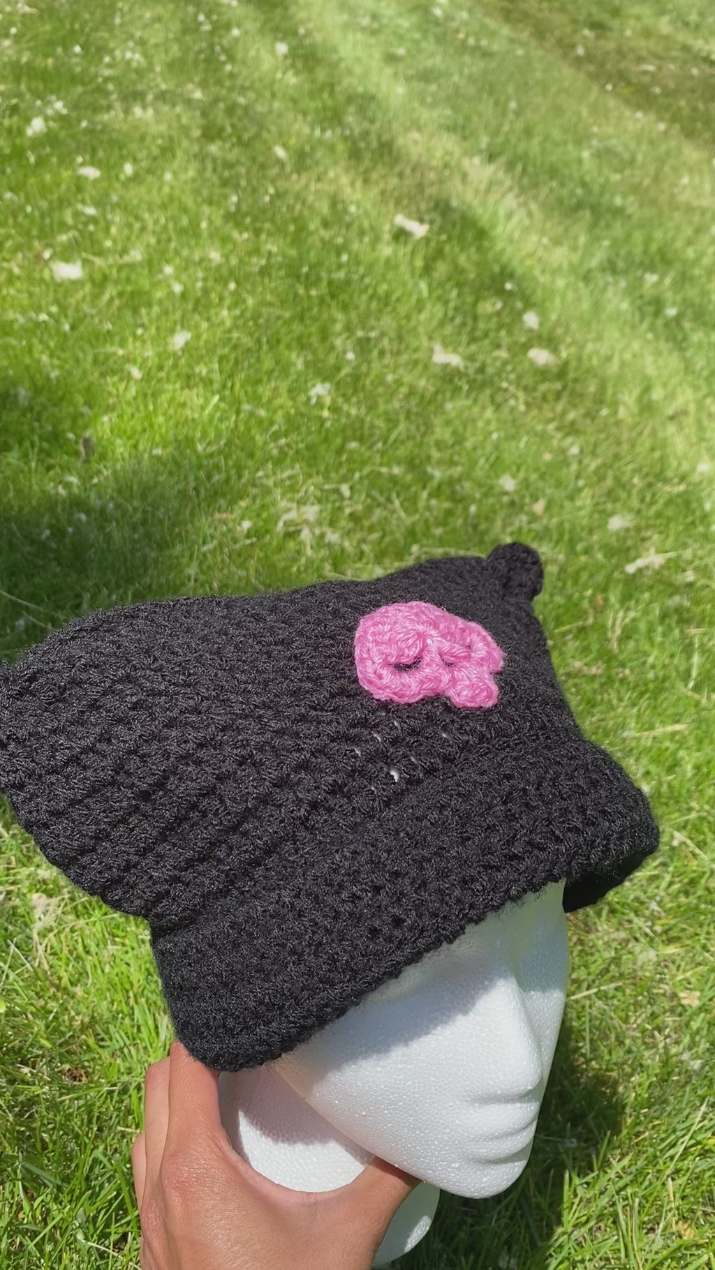 Cat beanie w/ skull